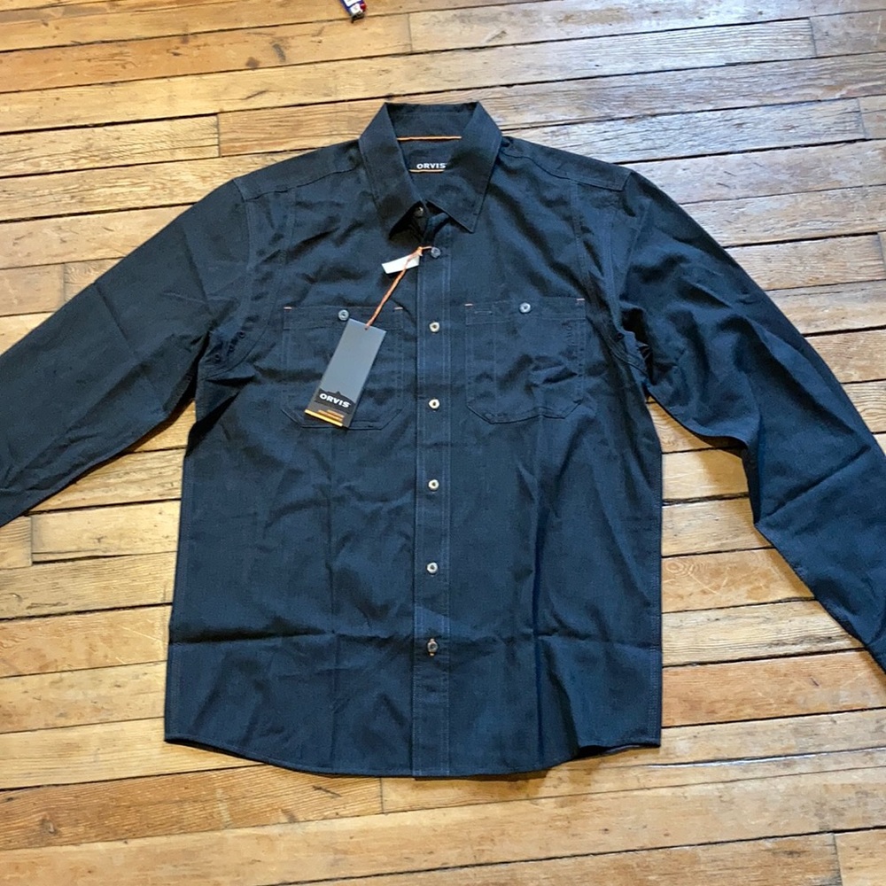 Orvis men’s performance long sleeve button up size medium